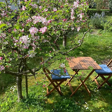 Biel-bruegg Bed & Breakfast