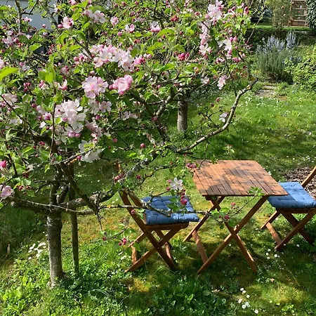 Biel-bruegg Bed & Breakfast